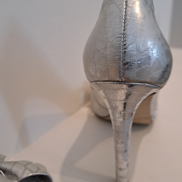 Enzo Angiolini Venezia Open Toe Silver Snake Bow Leather Size 7.5 - Picture 4 of 6